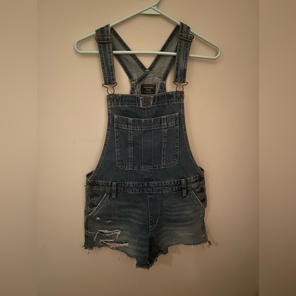 Abercrombie & Fitch Distressed Denim Short Overalls